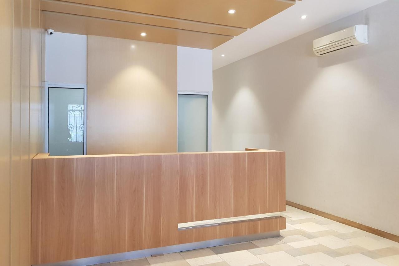 Oyo 90015 Platinum Guest House Medan Buitenkant foto